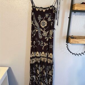 FARM Rio Elegant Black and Cream Maxi Dress
